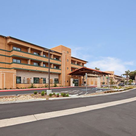 Holiday Inn Express Hotel & Suites Ventura Harbor By Ihg מראה חיצוני תמונה