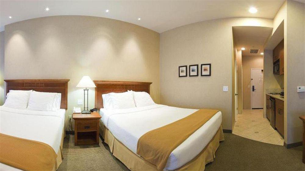 Holiday Inn Express Hotel & Suites Ventura Harbor By Ihg מראה חיצוני תמונה