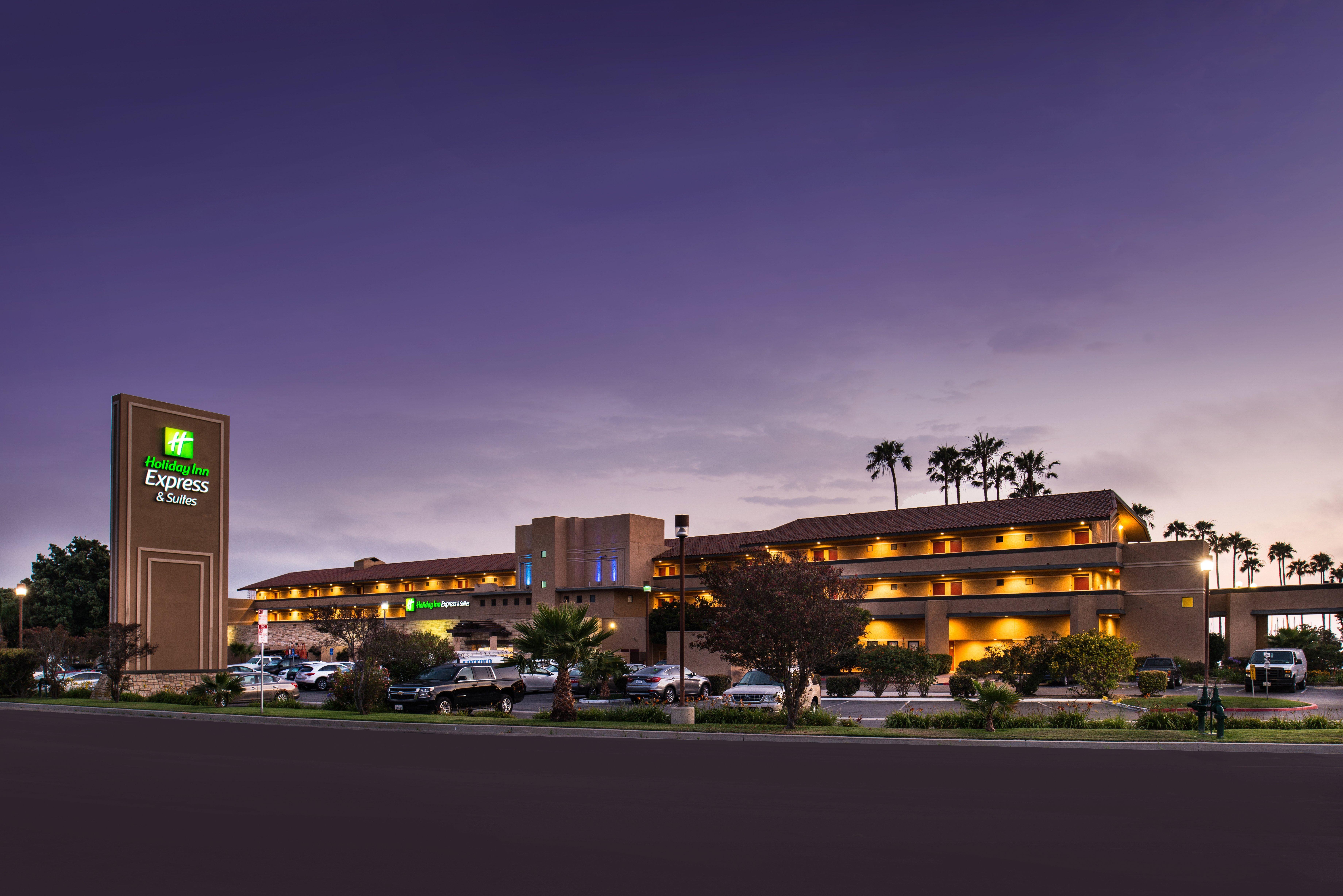 Holiday Inn Express Hotel & Suites Ventura Harbor By Ihg מראה חיצוני תמונה