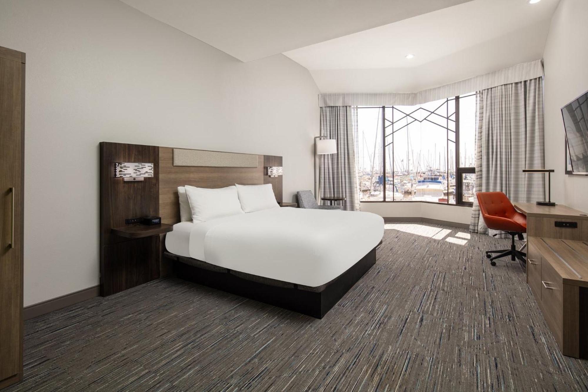 Holiday Inn Express Hotel & Suites Ventura Harbor By Ihg מראה חיצוני תמונה