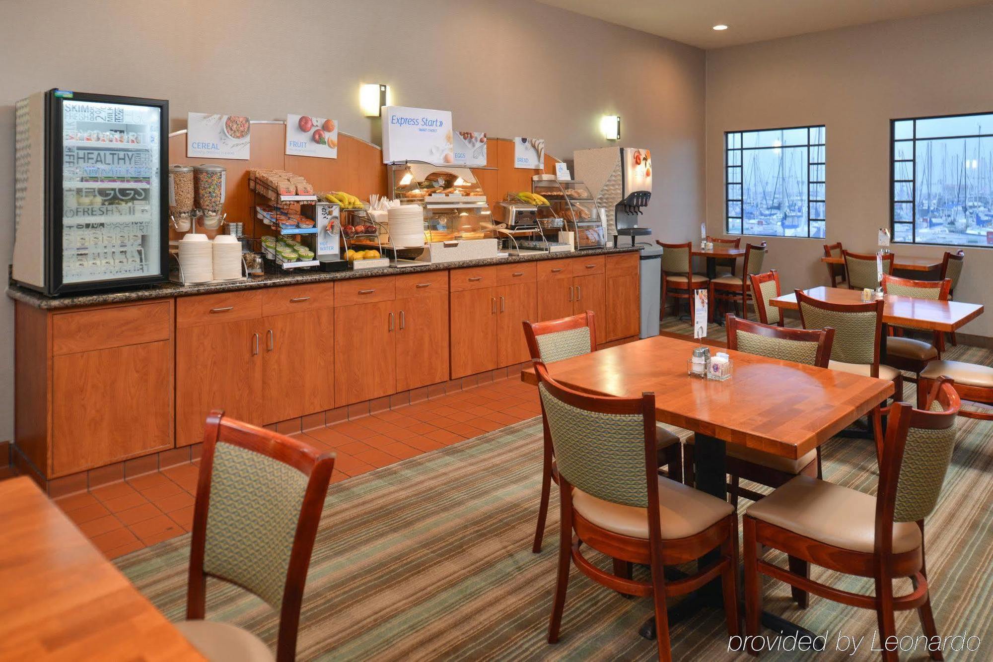 Holiday Inn Express Hotel & Suites Ventura Harbor By Ihg מראה חיצוני תמונה