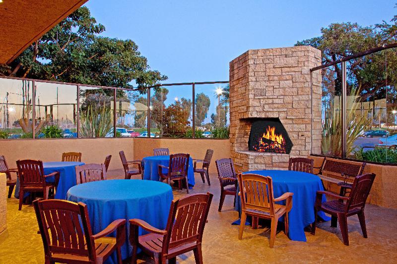 Holiday Inn Express Hotel & Suites Ventura Harbor By Ihg מראה חיצוני תמונה